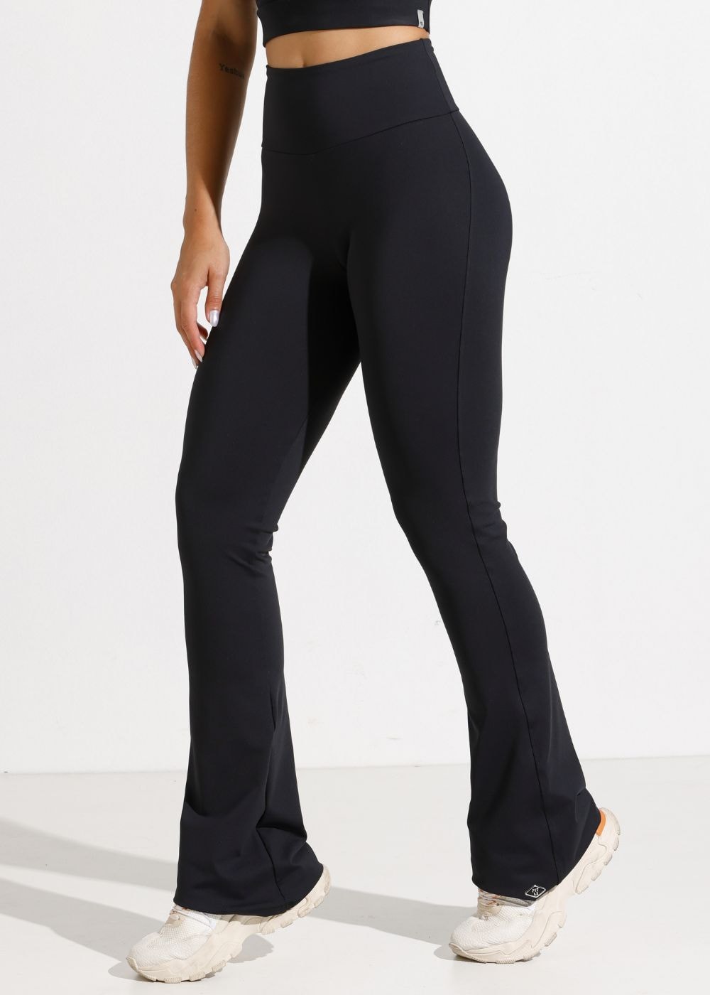 CALÇA BAILARINA LISA PRETA