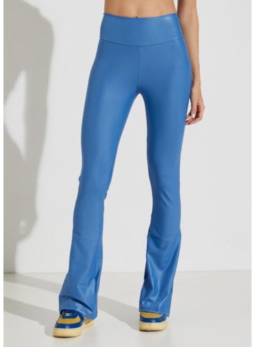 CALÇA FLARE COURO CIRRÊ AZUL