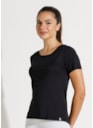 CAMISETA SKIN PRETO