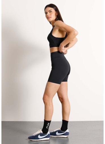 SHORT COM ELÁSTICO FAST AR PRETO